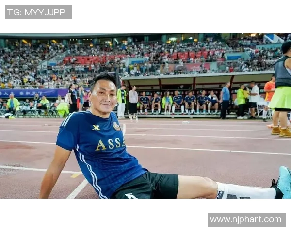 香港足球明星何家劲的精彩瞬间与职业生涯回顾 香港足球明星何家劲的精彩瞬间与职业生涯回顾